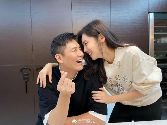 李湘直播卖二手货，价格高到离谱！网友：这是在炫富吗？