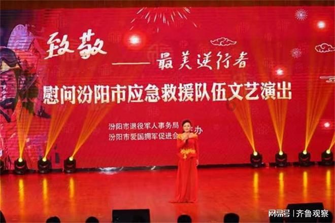 古代一妇人挑着2个小孩逃难,一道士看到后惊呼:你挑的是两条龙
